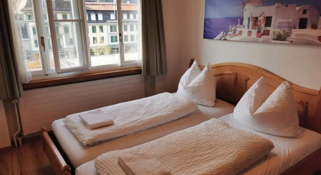 Двухместный номер Standard с видом на горы Interlaken Marco Hostel