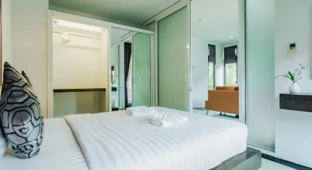 Люкс Westkey Kamala Hotel