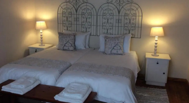 Коттедж с 3 комнатами Pepper Tree Accommodation
