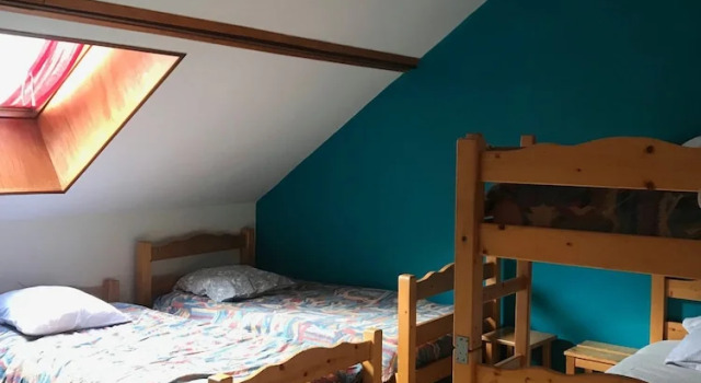 Кровать в общем номере Gîte Le Chantelouve