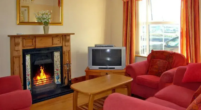 Waterville Townhouse, Book Apartment Hotels in Kerry with Parking, Parking