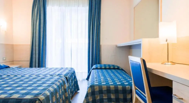 Трёхместный номер Superior Caravel Bike Hotel