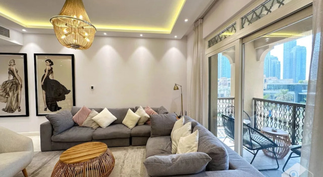Luxurious Apartment With Iconic Burj View, Забронировать Апартаменты/квартира Даунтаун Дубай , рядом с Дубайский аквариум