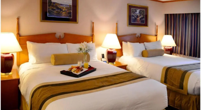 The Hospitality Inn, Rezervovat Hotel Hotely v Vancouver island s bazénem, Bazén