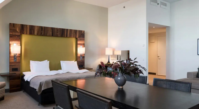 Полулюкс Elite Hotel Marina Tower, Spa & Resort