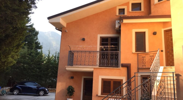 Casa Vacanza Villa Klimt, Забронировать Вилла Отели Кастелламмаре-дель-Гольфо с парковкой, Парковка