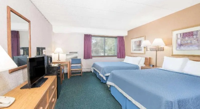 Номер Standard Days Inn by Wyndham Sioux Falls Airport