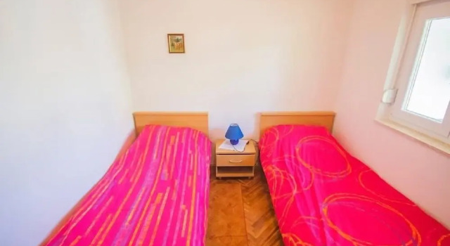 Teo - 8m From the sea & Parking - A1 Žuti, Buchen Sie Hotel Privlaka Gespanschaft Zadar