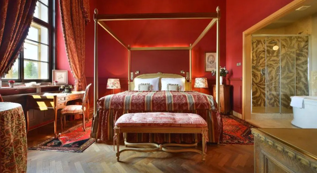 Люкс Chateau Loucen Garden Retreat