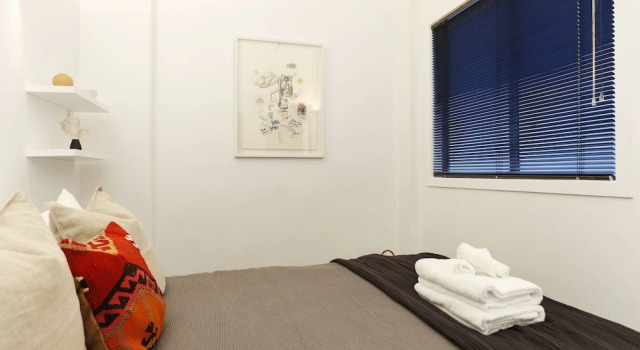 Gorgeous Designer 2 Bedroom in CBD