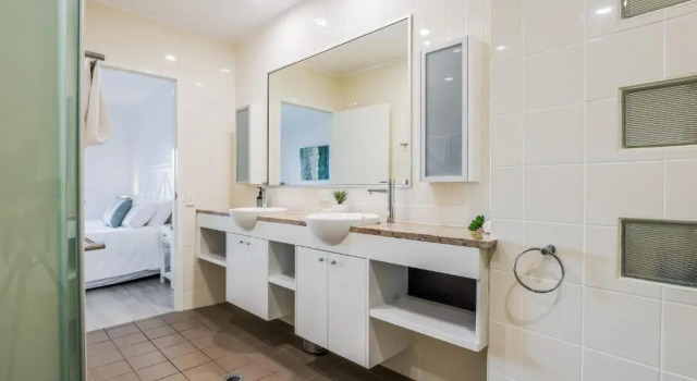 Azure Vista - 3 Bedroom Unit - Ocean Views, Prenota Hotel Hotel a Queensland con parcheggio, Parcheggio