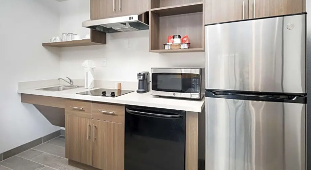 Четырёхместный люкс c 1 комнатой Wingate by Wyndham Austin North - Round Rock