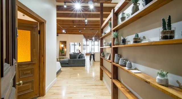 1858 Upscale Lofts in Old Montreal by Nuage, Забронировать Апартаменты/квартира Отели Монреаля с парковкой, рядом с Bota Bota, Парковка