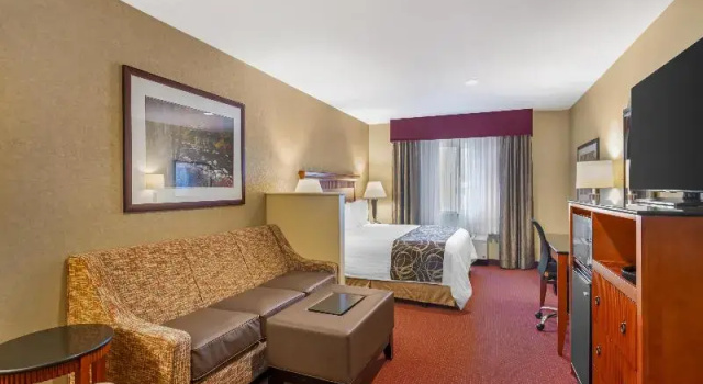 Четырёхместный номер Standard Best Western Plus Canyon Pines