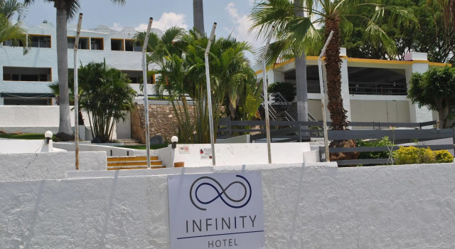 Hotel Infinity