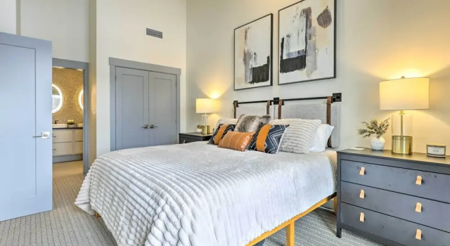 Апартаменты Condo w/ Mountain Views in Heart of Downtown!