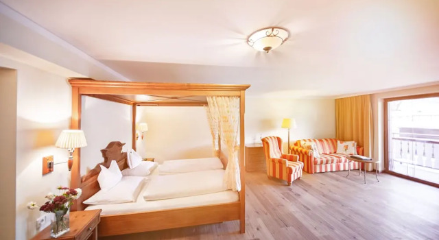 Полулюкс с балконом и с видом на горы Hotel der Wiesenhof