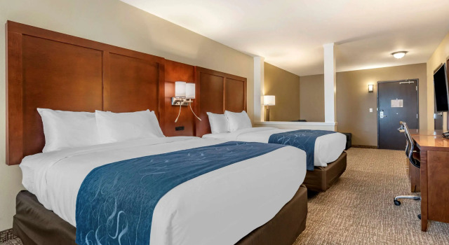 Четырёхместный люкс Comfort Suites Daytona Beach-Speedway