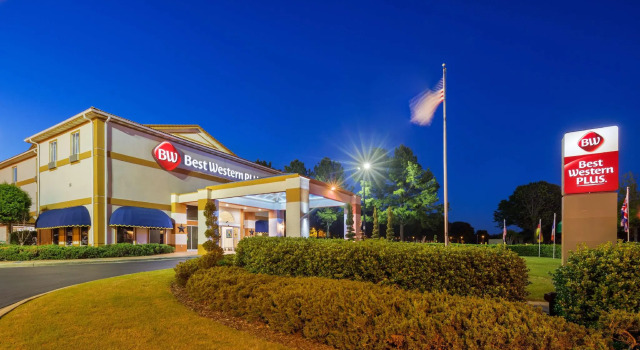 Номер Standard Best Western Carlton Suites