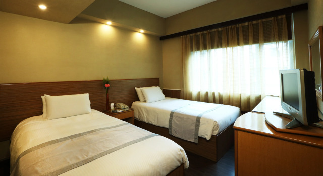 The Imperial Hotel, Забронировать Отель Отели Яучимвон 3 звезды, 3*