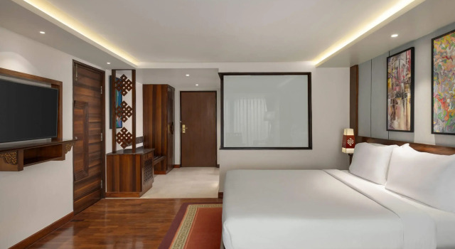 Ramada by Wyndham Kathmandu Dhumbarahi, Забронировать Отель Отели Катманду 5 звезд, 5*