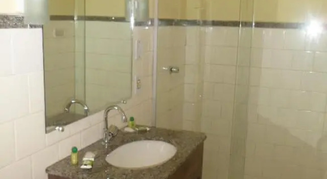 Одноместный номер Standard с балконом и с красивым видом из окна Hotel Embaixador