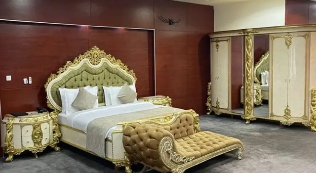 Люкс UrbanEdge Hotel