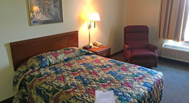 Двухместный люкс Country Hearth Inn & Suites Willard