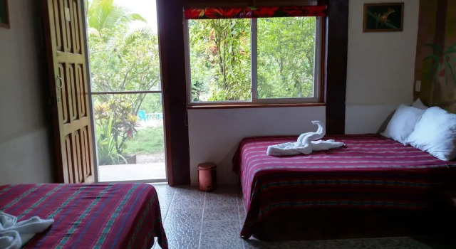 Zapote Tree Inn, Đặt Khách sạn Khách sạn ở Flores bao gồm bữa sáng, Bữa sáng