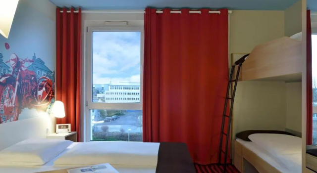 Номер семейный B&B Hotel Bad Homburg