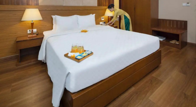 Полулюкс Eden Star Saigon Hotel
