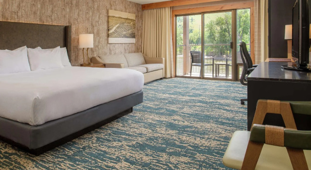 Двухместный номер Standard с видом на реку Edgewater Missoula, Tapestry Collection by Hilton