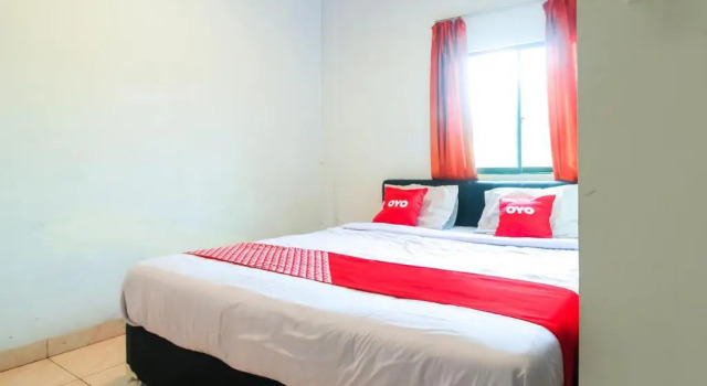 OYO 1969 Wisma Sari, Book Hotel Hoteller i Dumai med parkering, Parkering