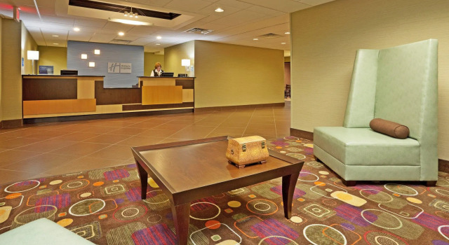 Holiday Inn Express Troutville-Roanoke North, Book Hotel Hoteller i Virginia med pool, Swimmingpool