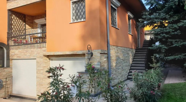 Endrődi Apartman Lakás, Забронировать Апартаменты/квартира Сантод Шомодь, рядом с Szantod Ferry