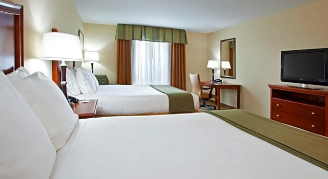 Run of House Holiday Inn Express Hotel & Suites Portland by IHG