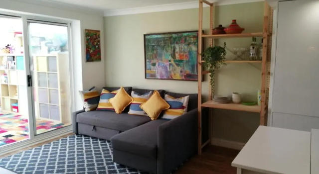 Коттедж Spacious townhouse with sea views near Cardiff