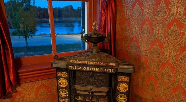 White House Hotel, Book Hotel Hoteller i Hermann med parkering, Parkering