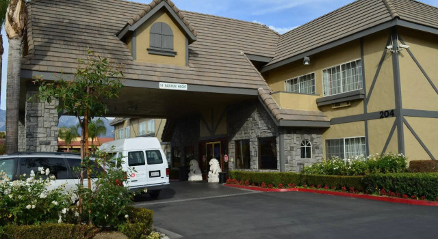 Folk Inn Ontario Airport