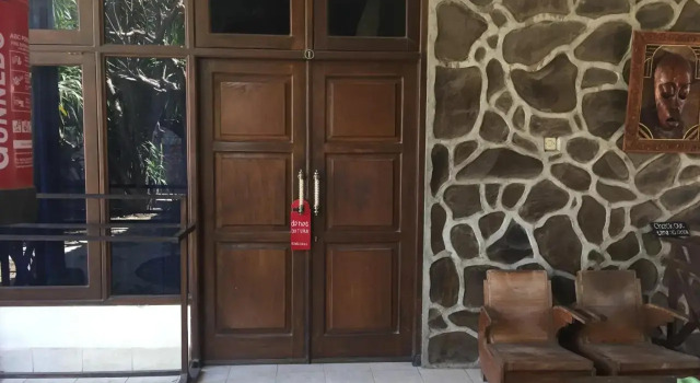 Rumah Saga, Забронировать Отель Отели Гилей Траванган с завтраком, рядом с Порт Гили Траванган, Завтраки