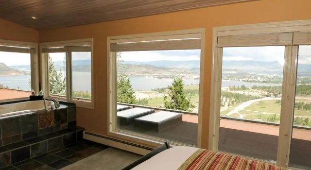 Люкс Deluxe A View of the Lake B & B