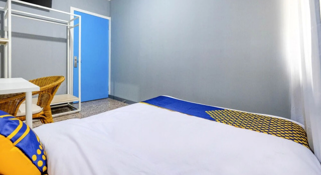 Omajo by OYO Rooms, Prenota Hotel Semarang Central Java