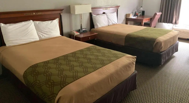 Двухместный номер Standard Royal Inn Rockville IN by Hotel O