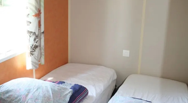 Номер Standard с 2 комнатами с балконом Camping la Salverte