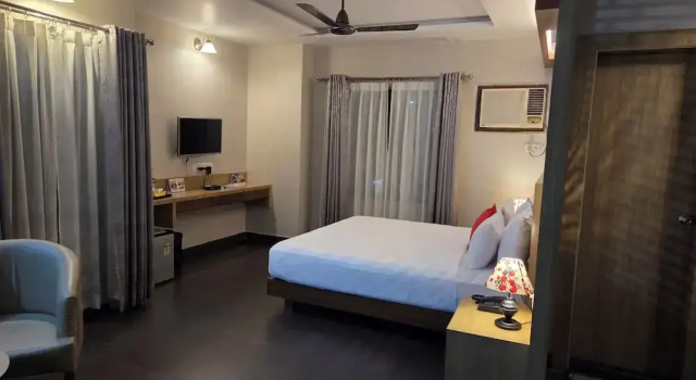 Двухместный номер Luxury с видом на город Hotel Gulmohar Grand