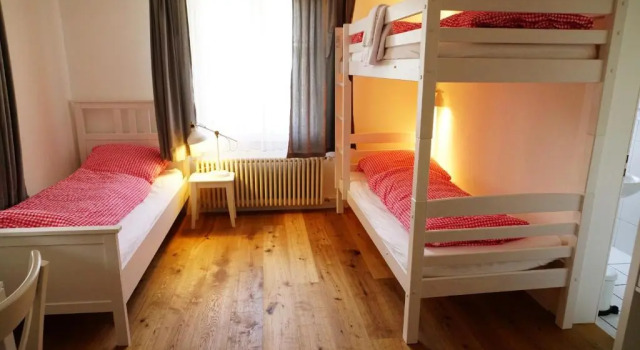 Трёхместный номер Standard Adventure Guesthouse Interlaken