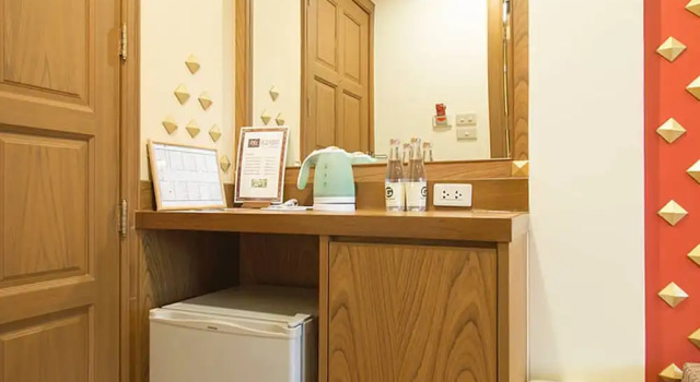 Номер Grand Golden House BTS Chidlom Bangkok