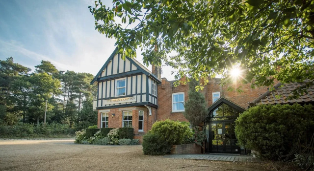 The Roman Camp Inn, Boek Pension Hotels in Norfolk met parkeren, Parkeren