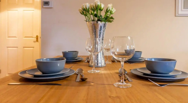 Apartment 4 Hillbrook House, Malvern - Guest Homes