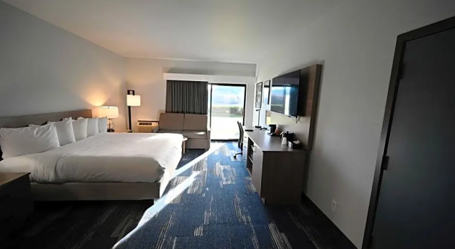Номер Standard с видом на воду Edgewater Inn and Suites, an Ascend Collection Hotel